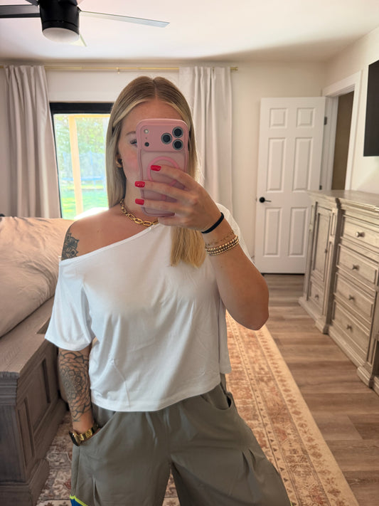 Off the shoulder tee